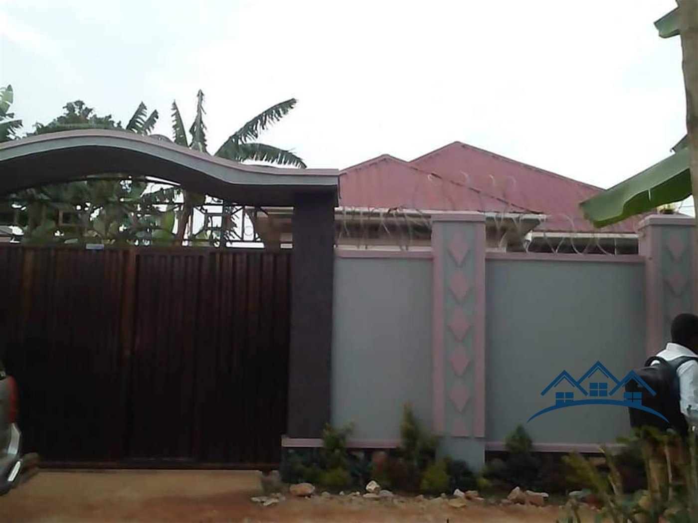 Bungalow for sale in Nakweelo Wakiso