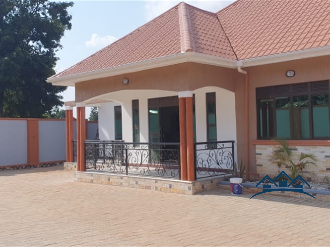 Bungalow for sale in Kitende Wakiso