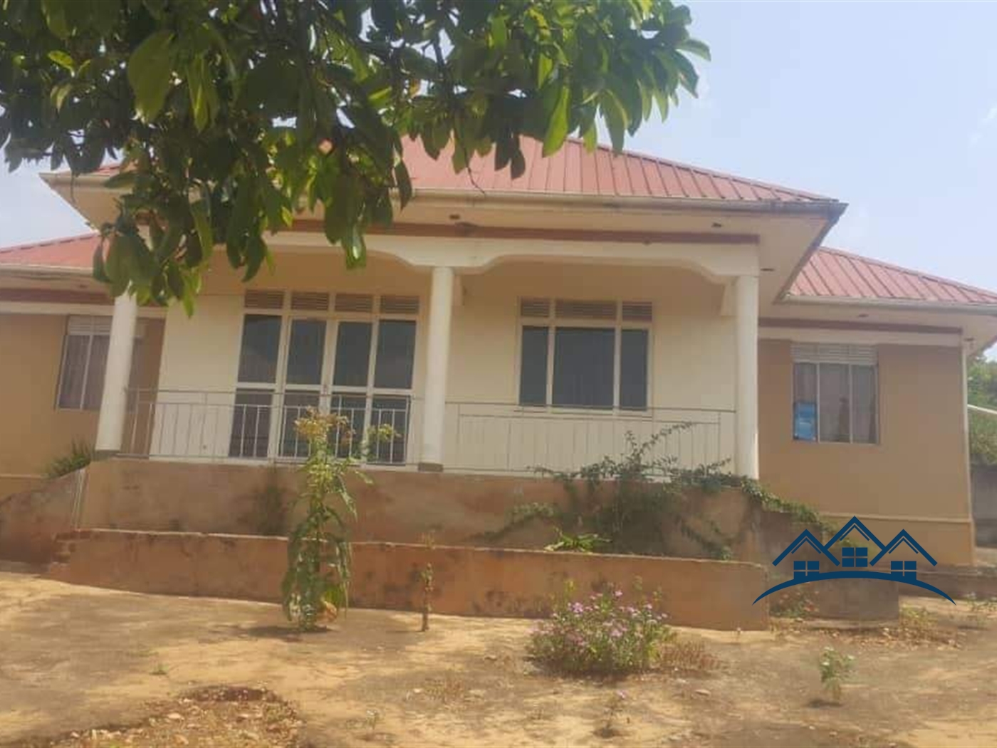 Bungalow for sale in Katente Mpigi