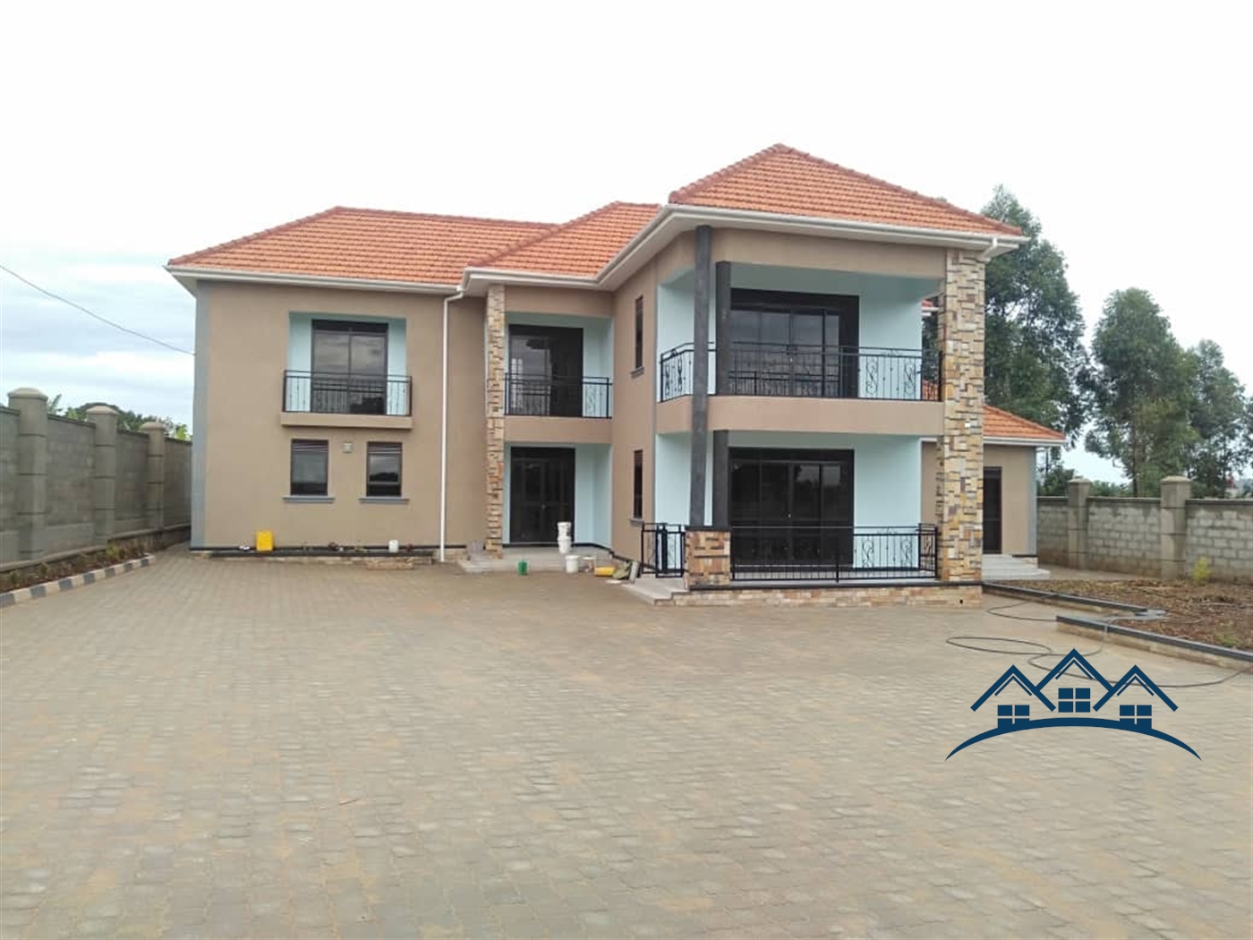 Storeyed house for sale in Kitende Wakiso