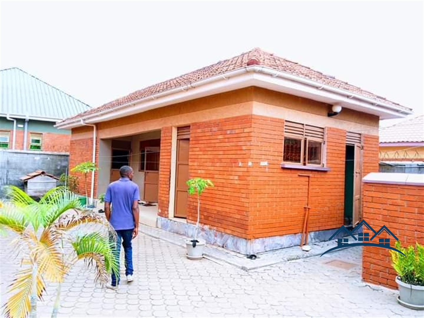 Storeyed house for sale in Mpererwe Wakiso