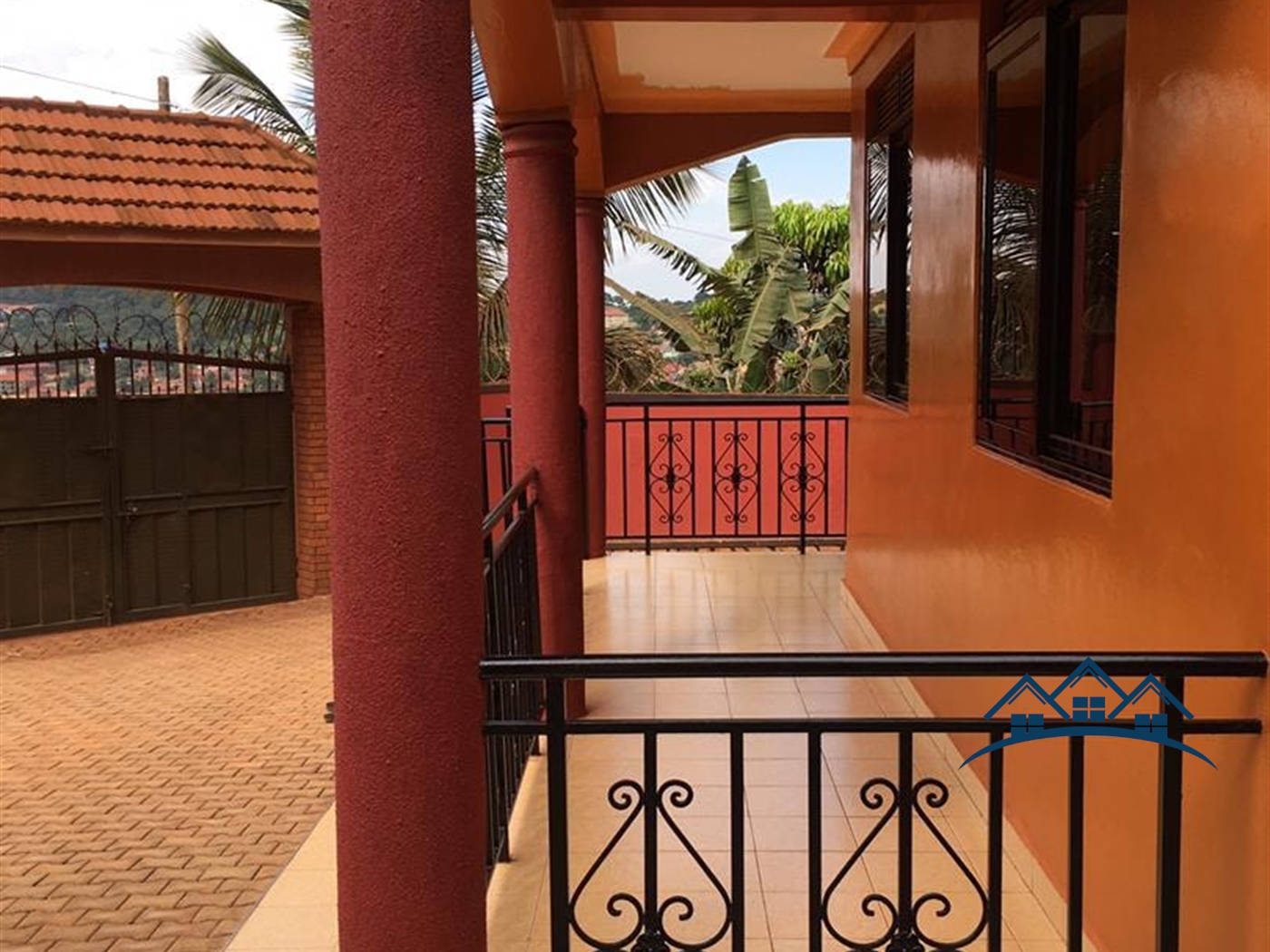 Storeyed house for sale in Seguku Wakiso