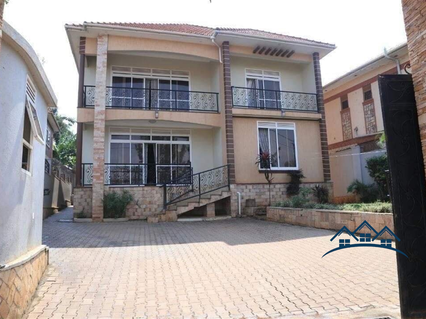 Storeyed house for sale in Naalya Wakiso