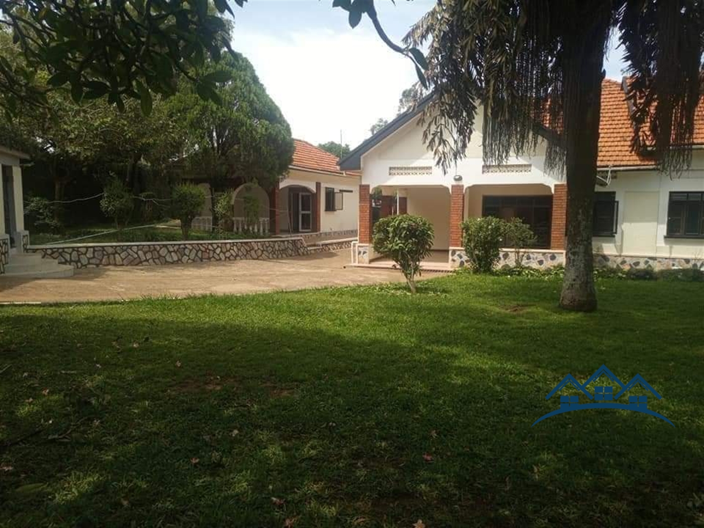 Bungalow for sale in Bugoloobi Wakiso