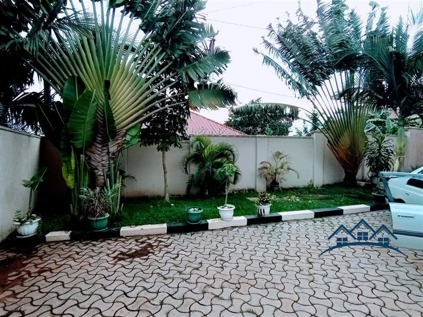 Bungalow for sale in Mbalwa Wakiso