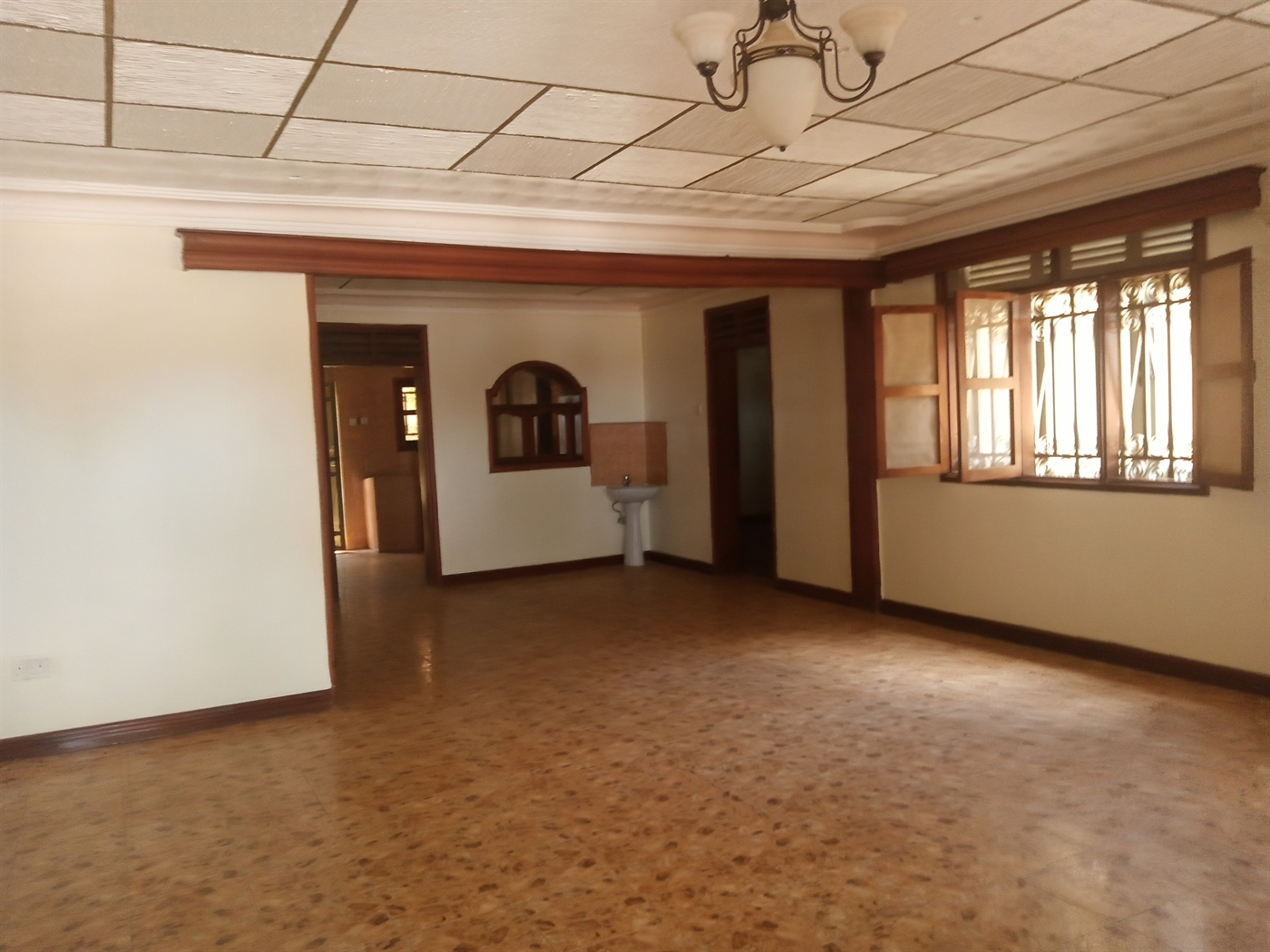 Storeyed house for rent in Mutungo Kampala