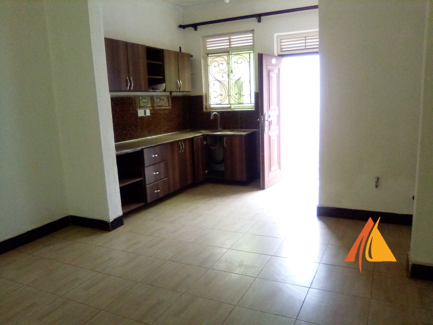 Semi Detached for rent in Bukoto Kampala