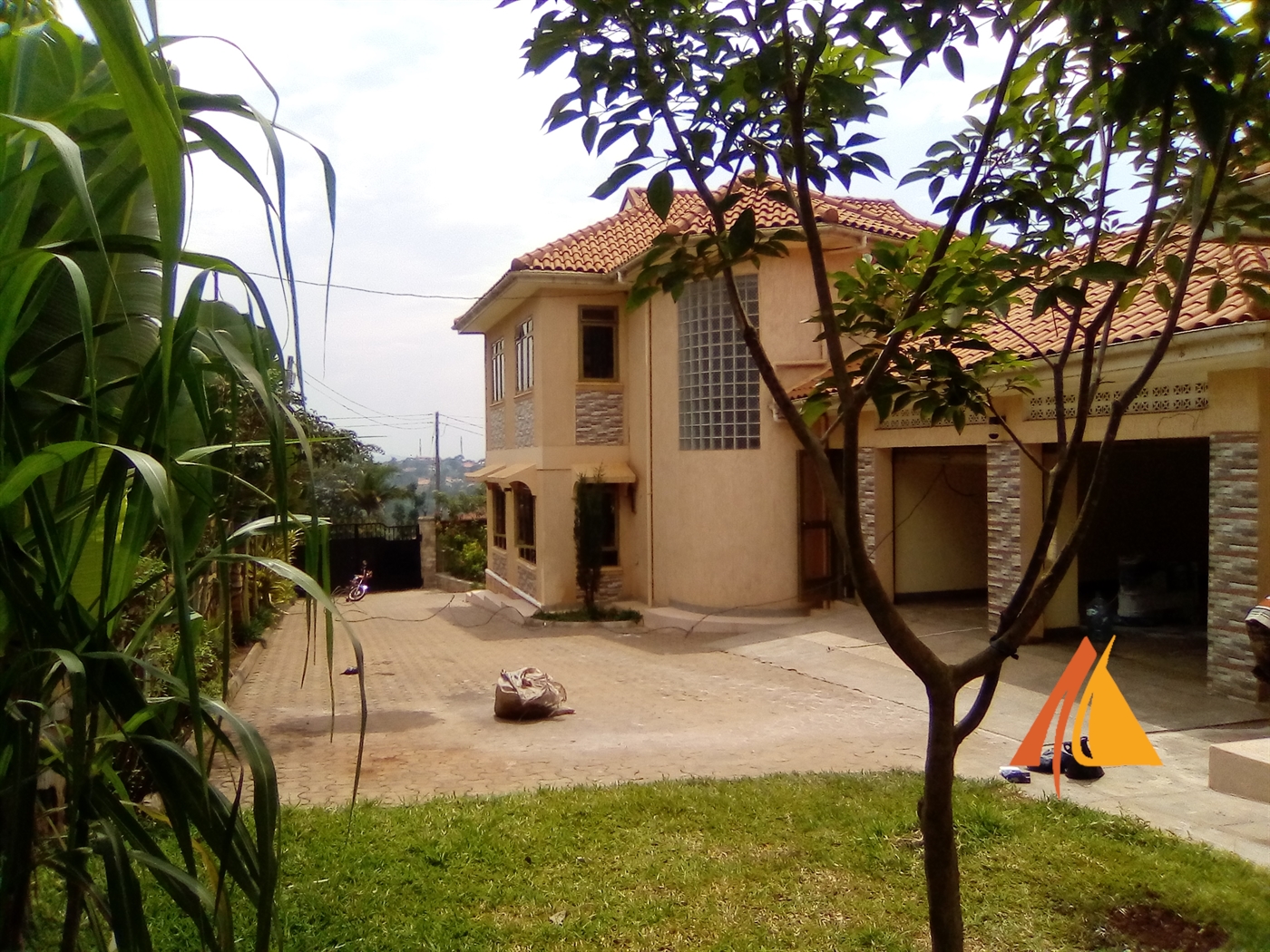 Storeyed house for rent in Mengo Kampala