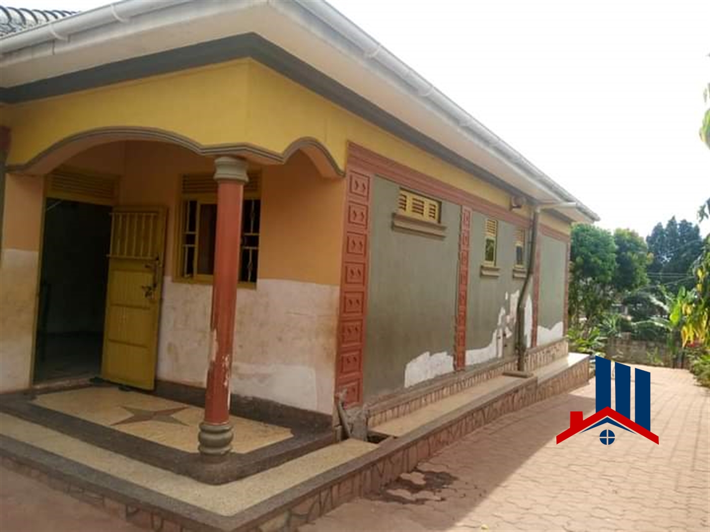 Bungalow for sale in Mutungo Kampala