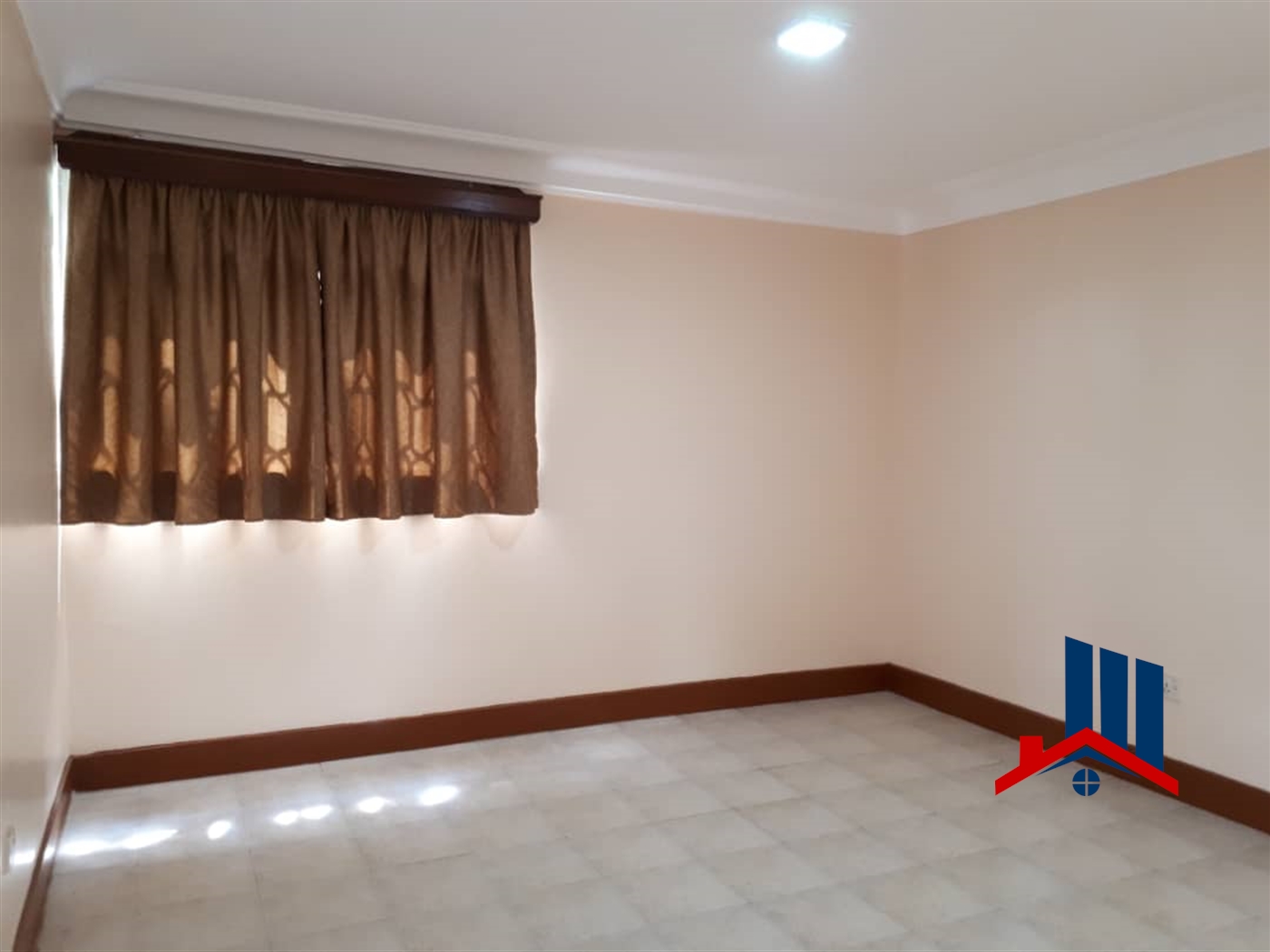 Storeyed house for rent in Kitante Kampala