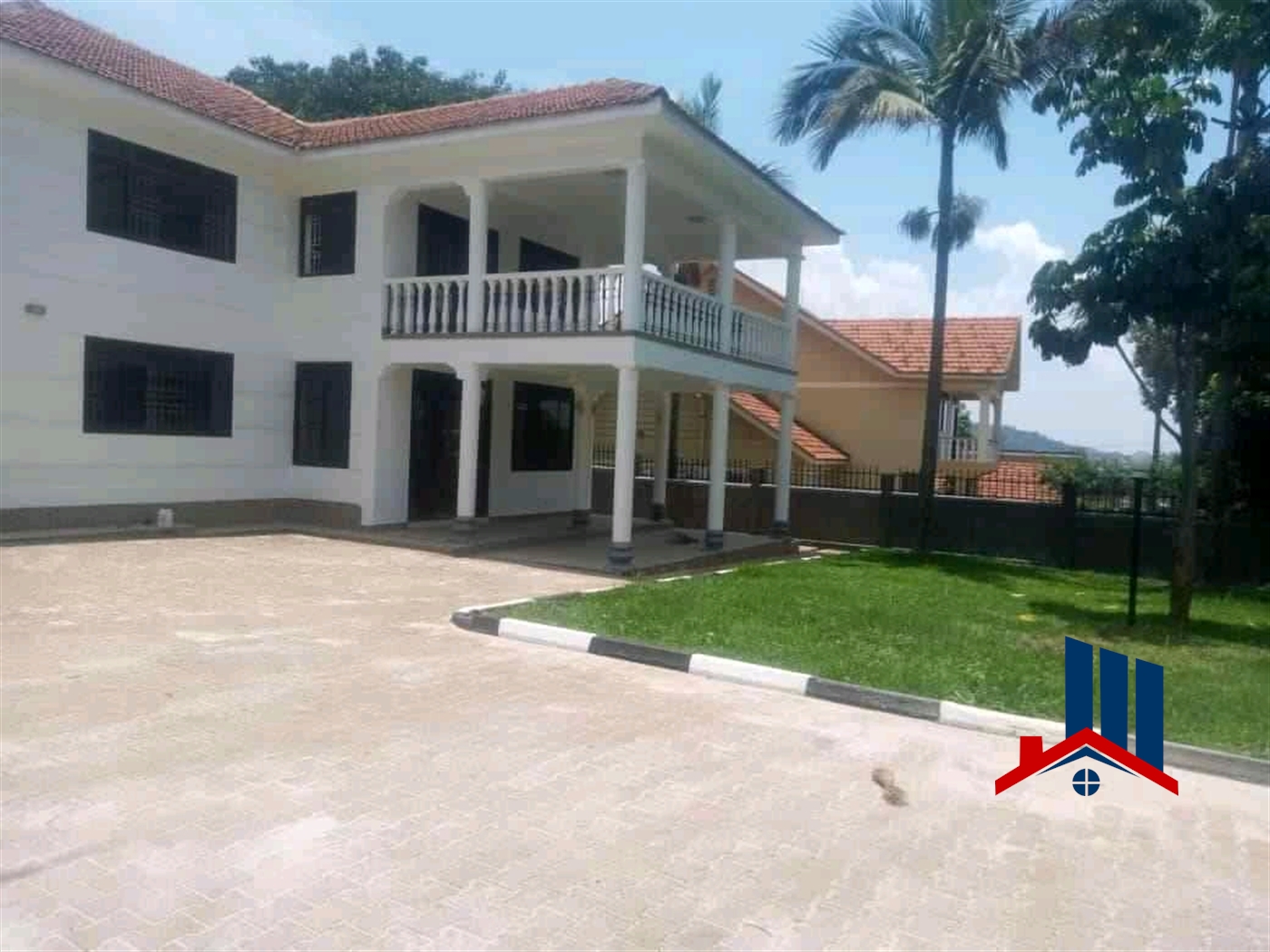 Storeyed house for rent in Munyonyo Kampala