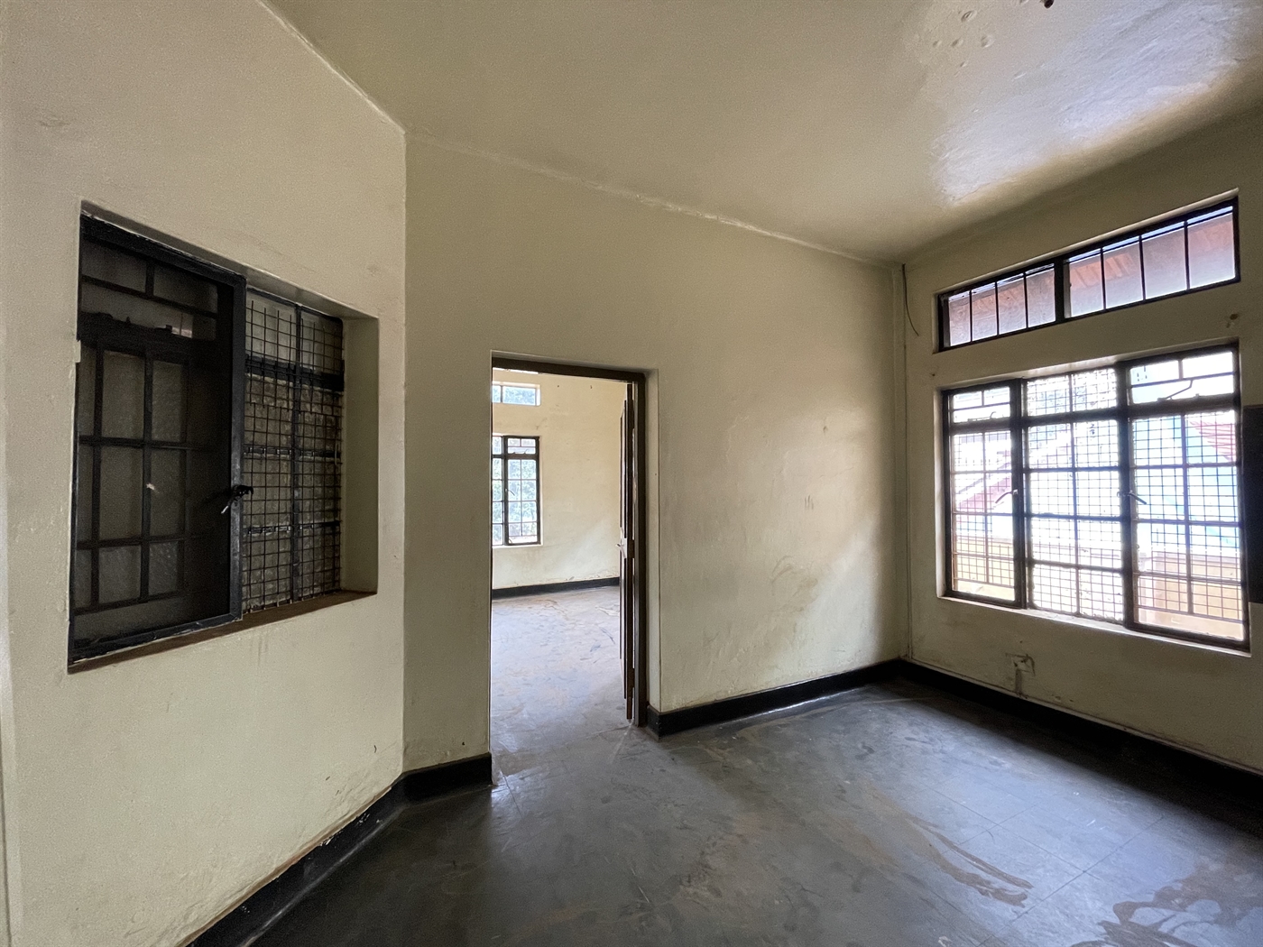 Office Space for rent in Kisementi Kampala