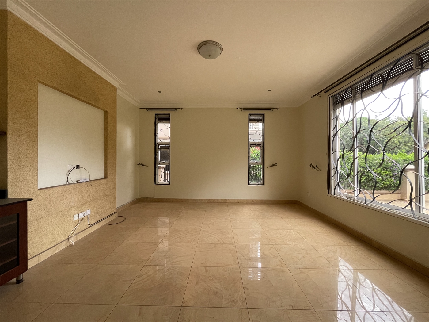 Town House for rent in Mbuya Kampala