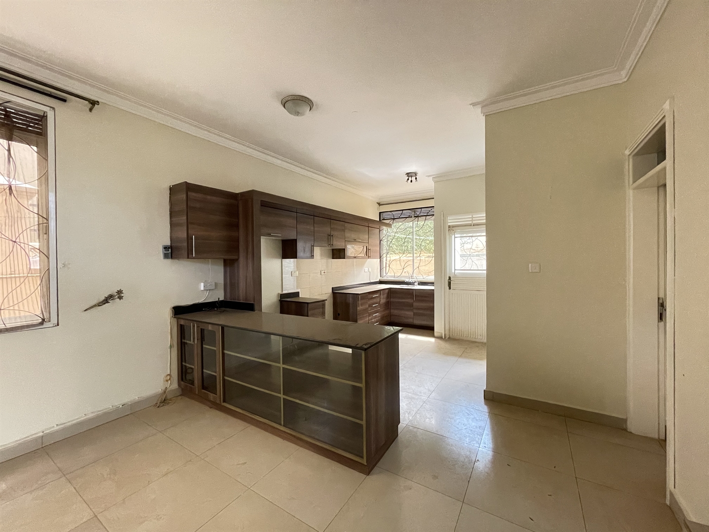 Town House for rent in Mbuya Kampala