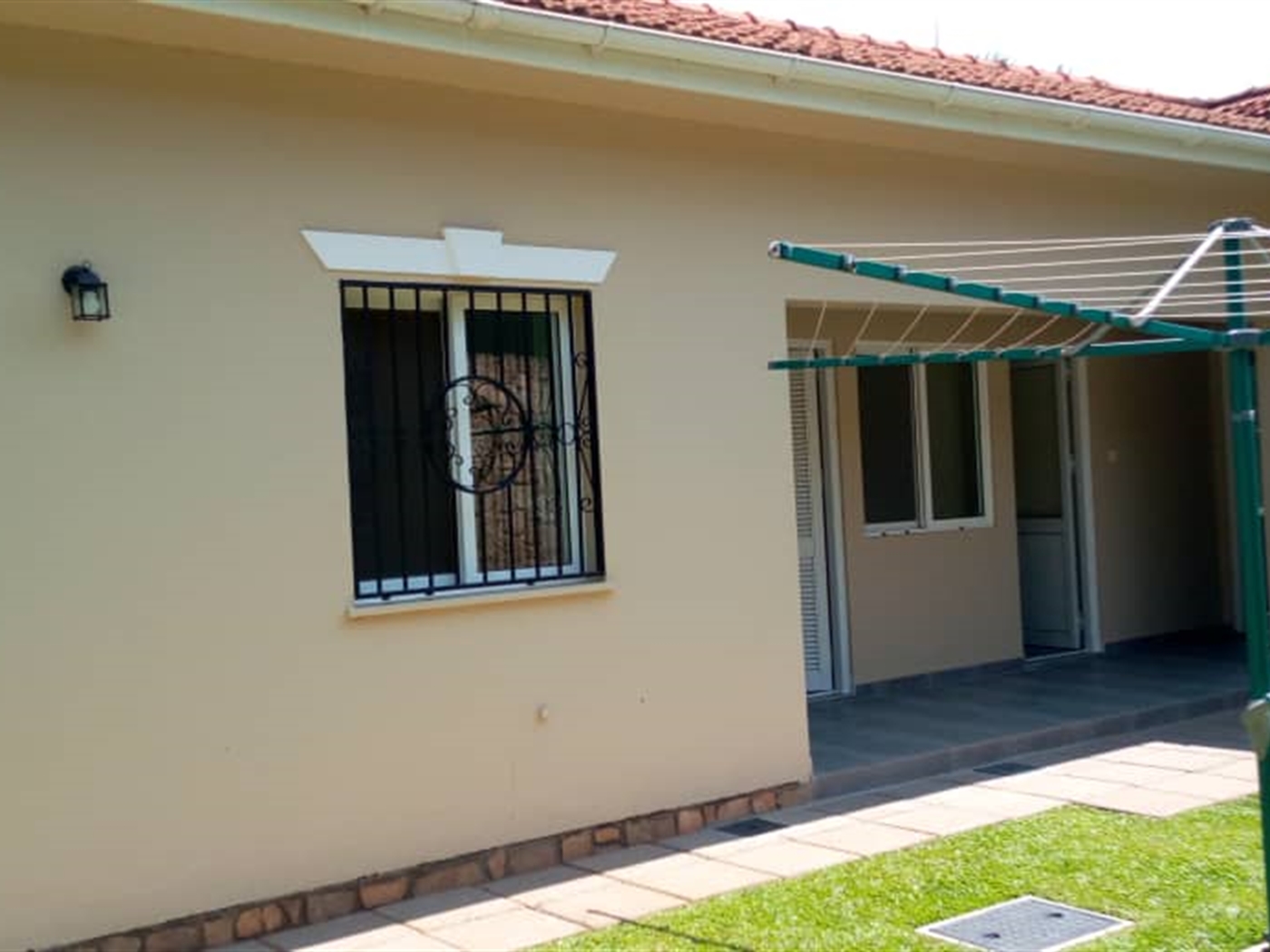 Bungalow for rent in Naguru Kampala