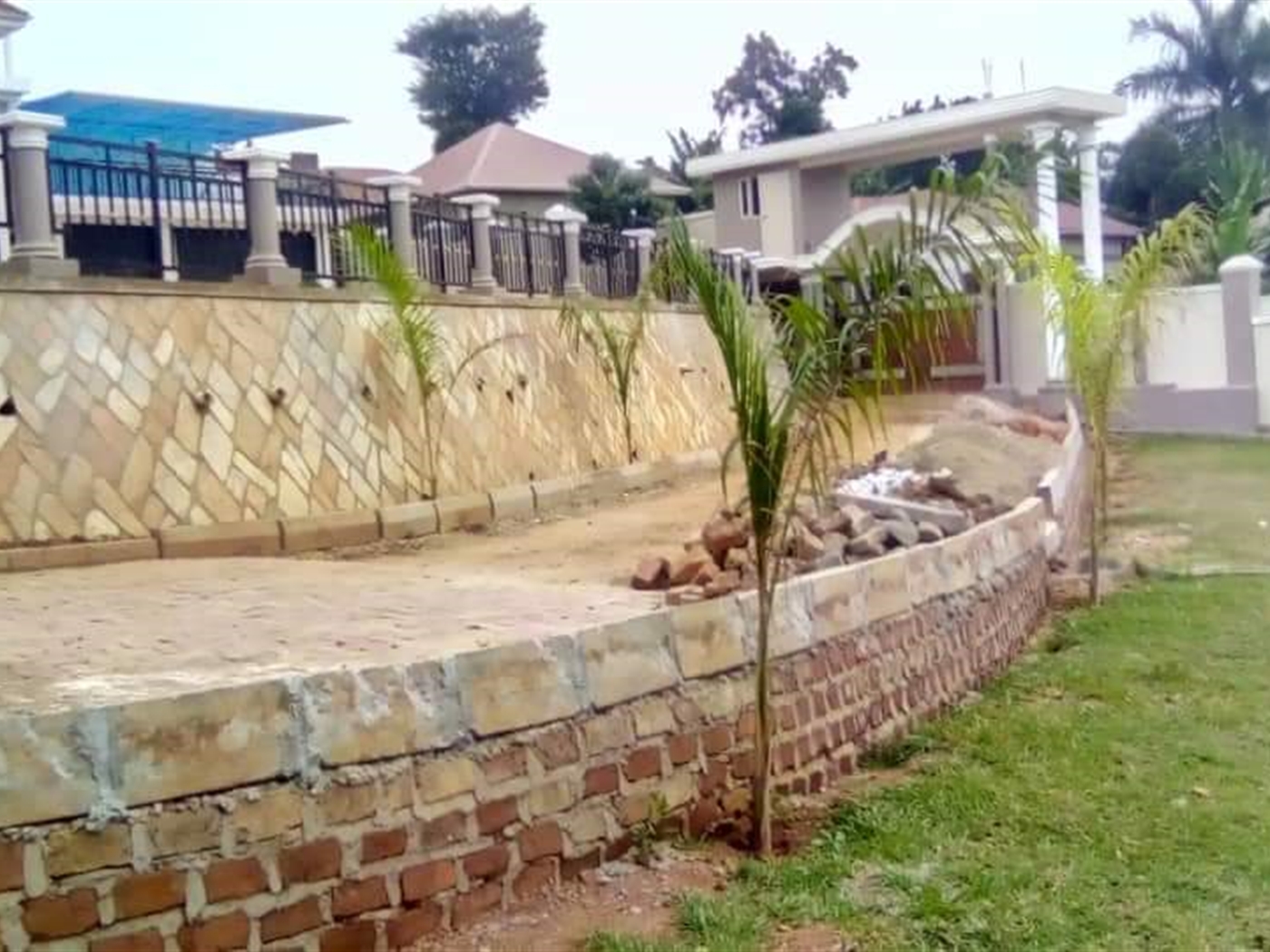 Storeyed house for sale in Wantoni Mukono