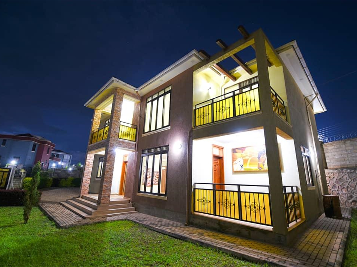 Town House for sale in Lubowa Kampala