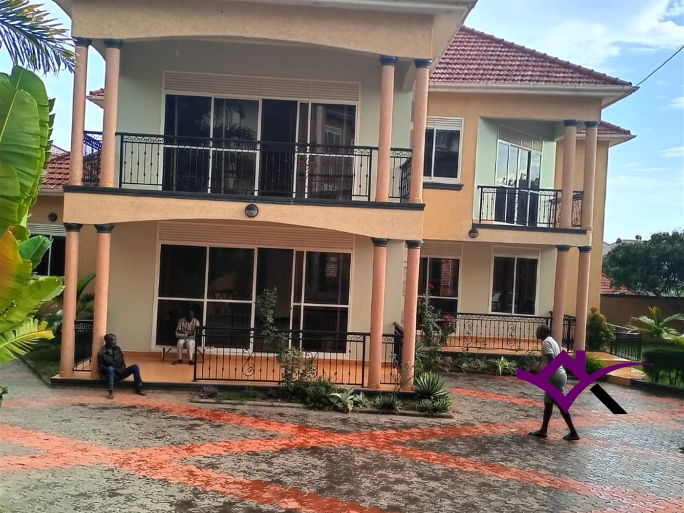 Storeyed house for sale in Munyonyo Kampala