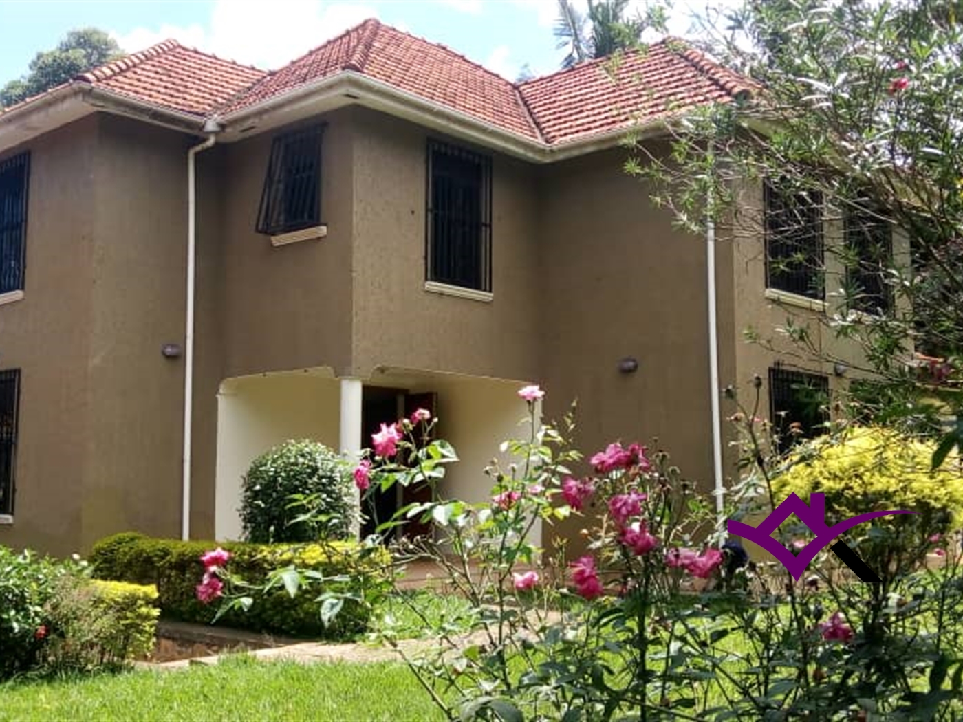 Storeyed house for rent in Kololo Kampala