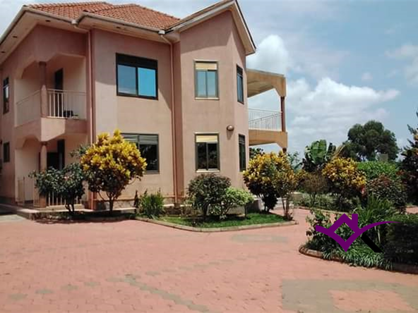 Storeyed house for sale in Bwelenga Wakiso