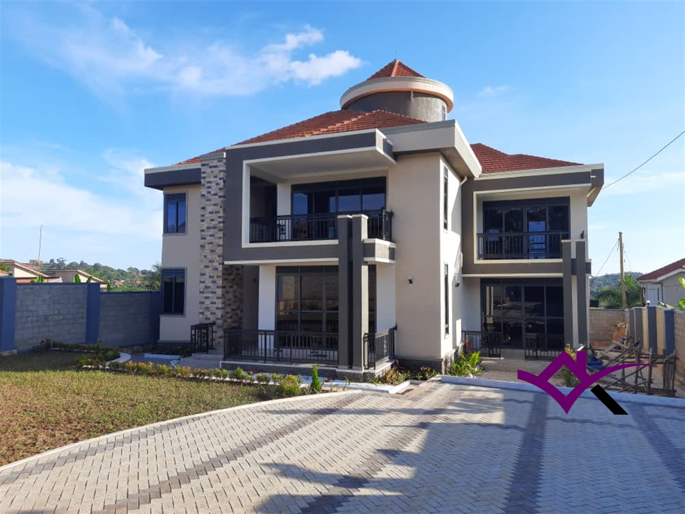 Storeyed house for sale in Bwebajja Wakiso