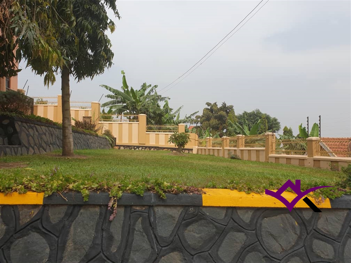 Storeyed house for sale in Kulambilo Wakiso