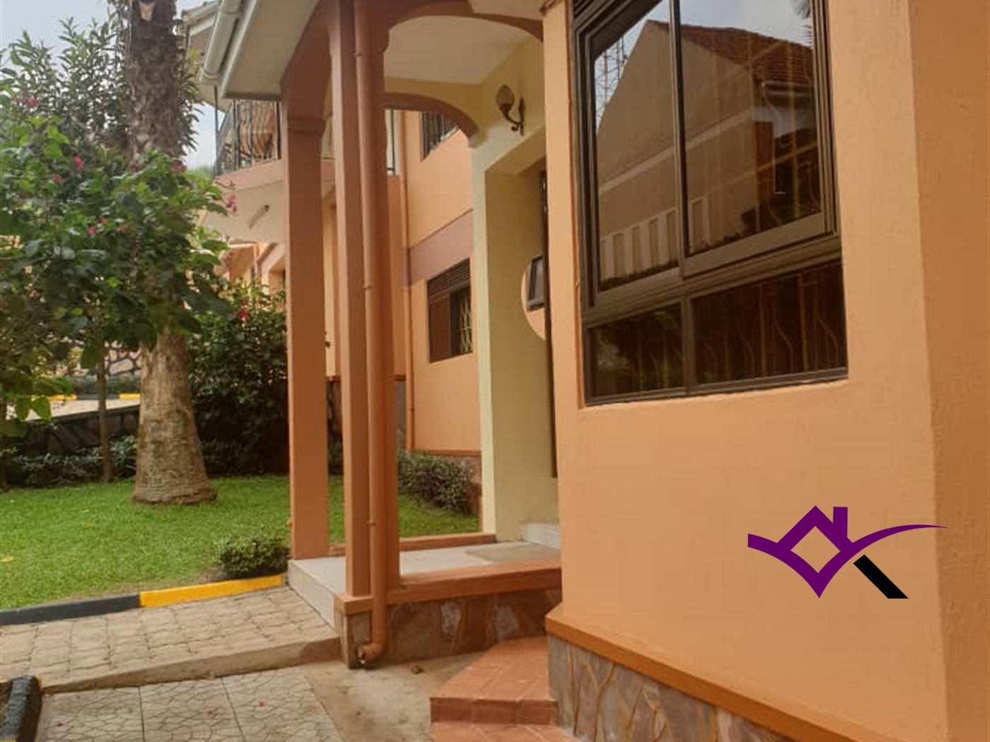 Storeyed house for sale in Kulambilo Wakiso