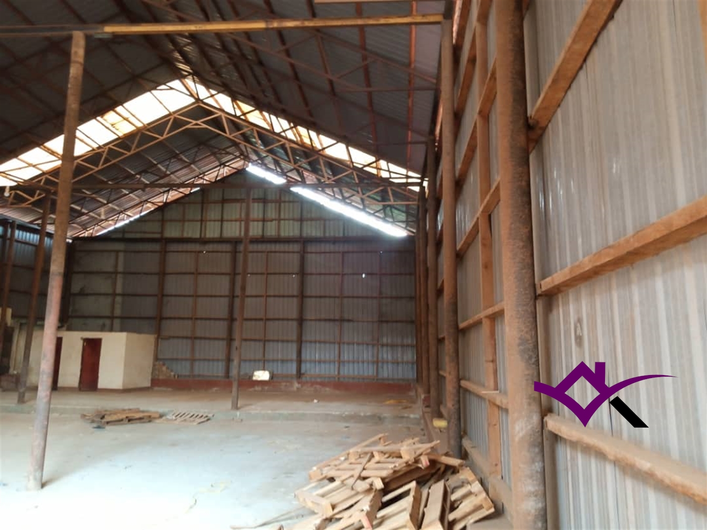 Warehouse for rent in Namugongo Wakiso