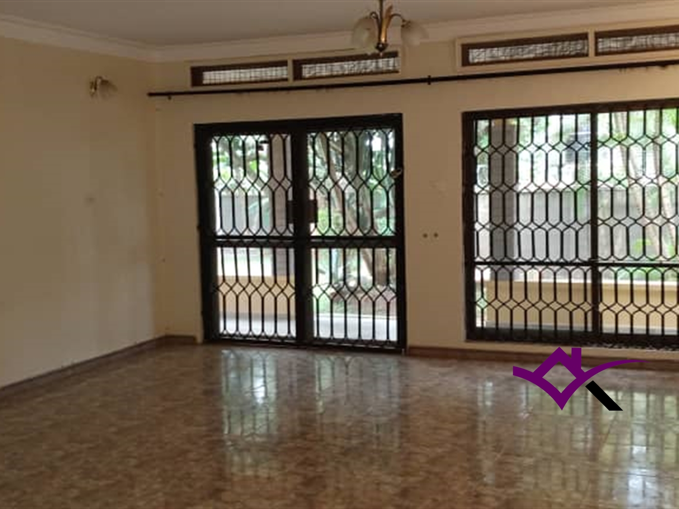 Bungalow for sale in Bugoloobi Kampala