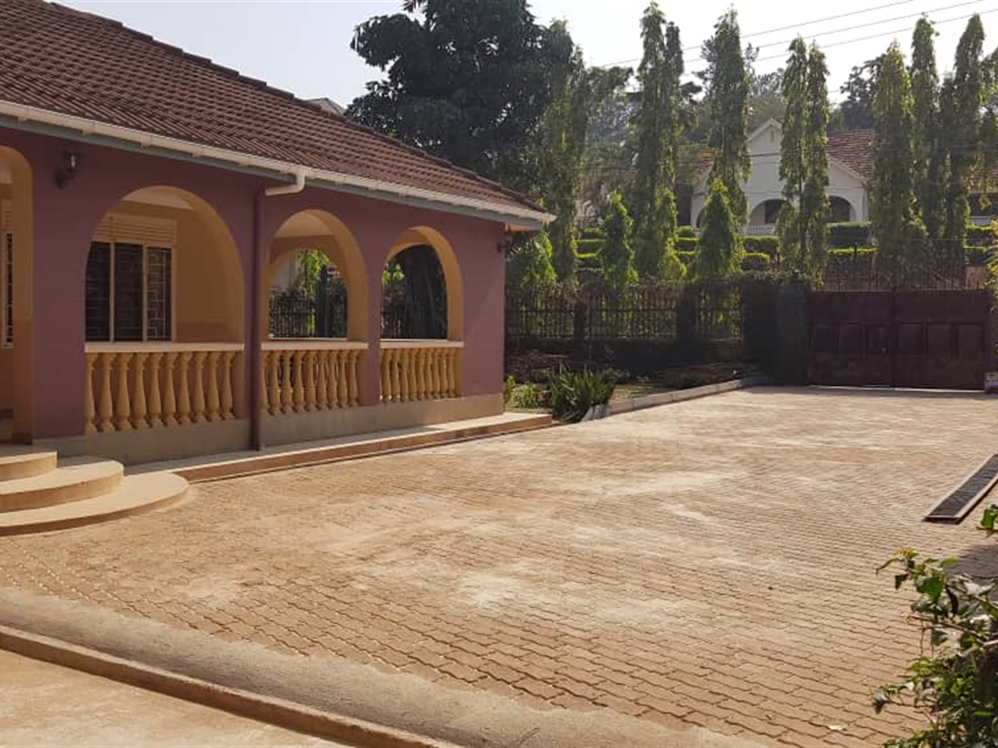 Bungalow for sale in Naguru Kampala