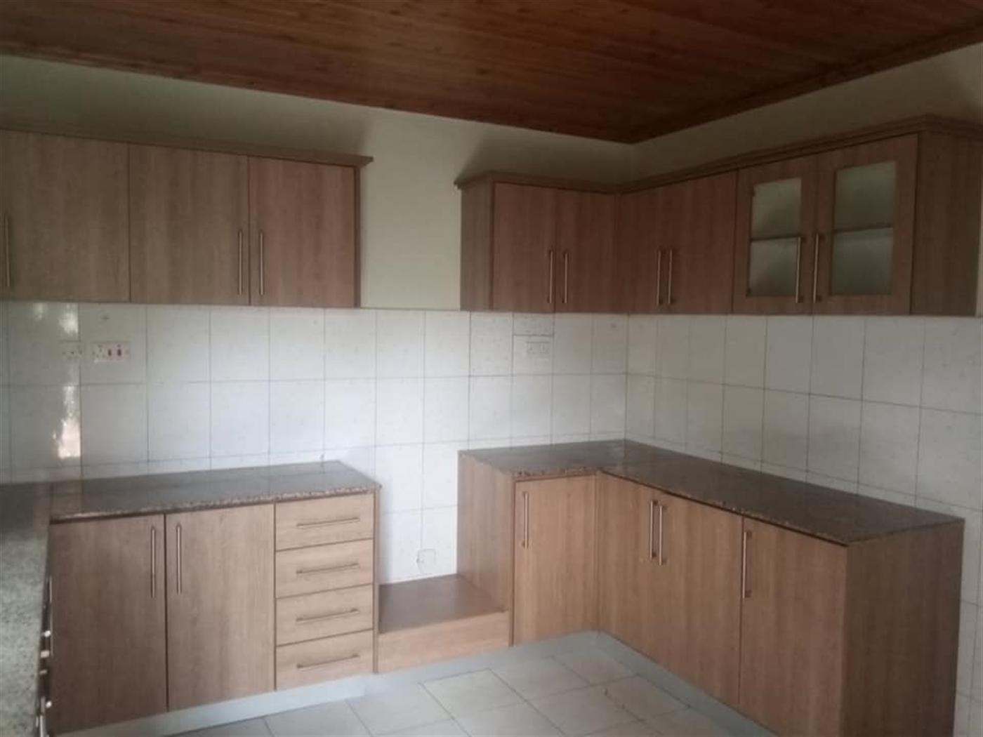 Apartment for rent in Bugoloobi Kampala