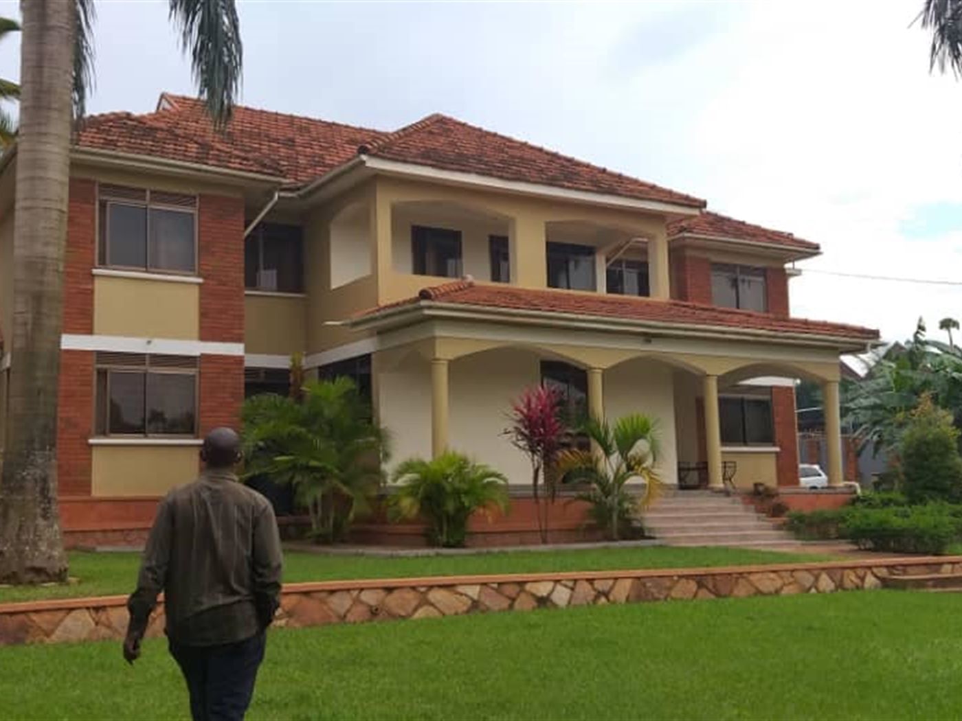 6 bedroom Storeyed house for sale in Ntinda Kampala Uganda, code 82711