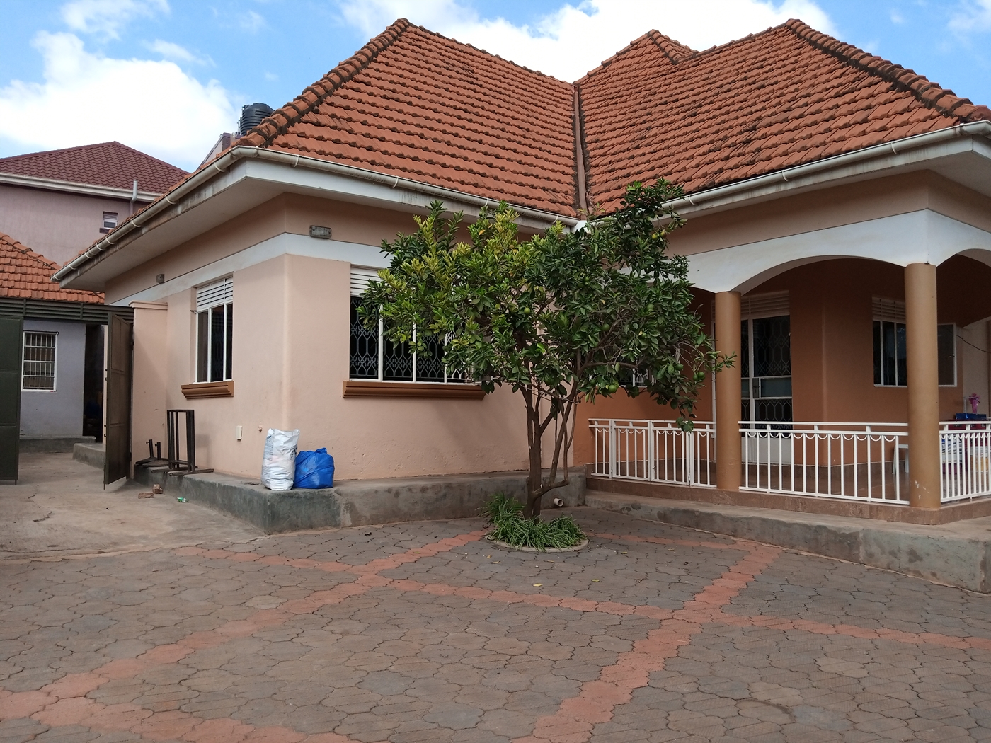 Bungalow for sale in Kiwaatule Kampala