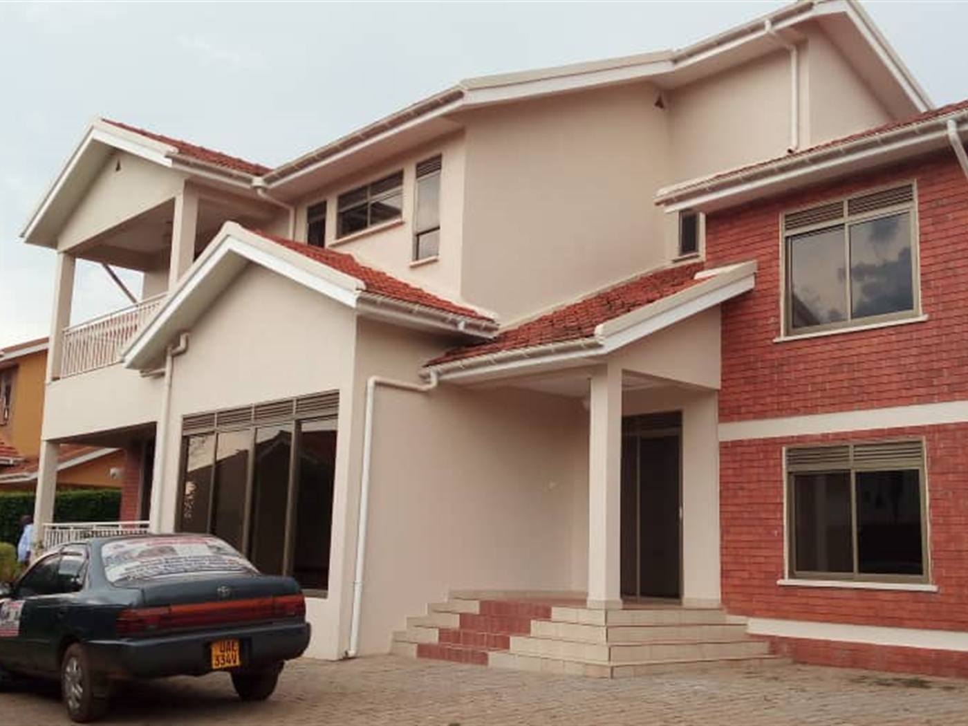 Storeyed house for sale in Kitende Wakiso