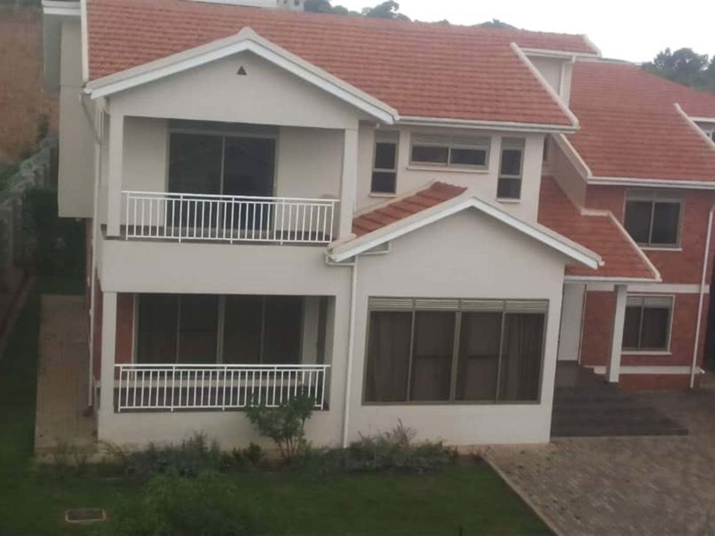 Storeyed house for sale in Kitende Wakiso