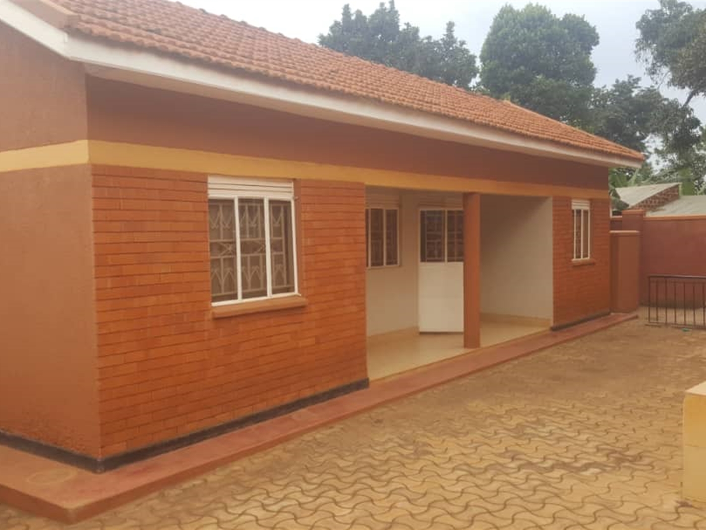 Bungalow for sale in Kiwaatule Kampala