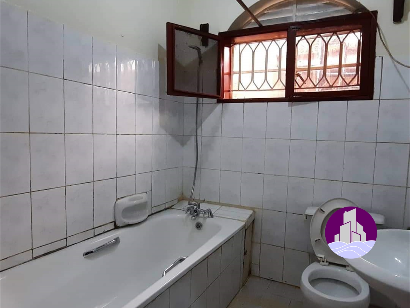 Bungalow for rent in Naalya Kampala