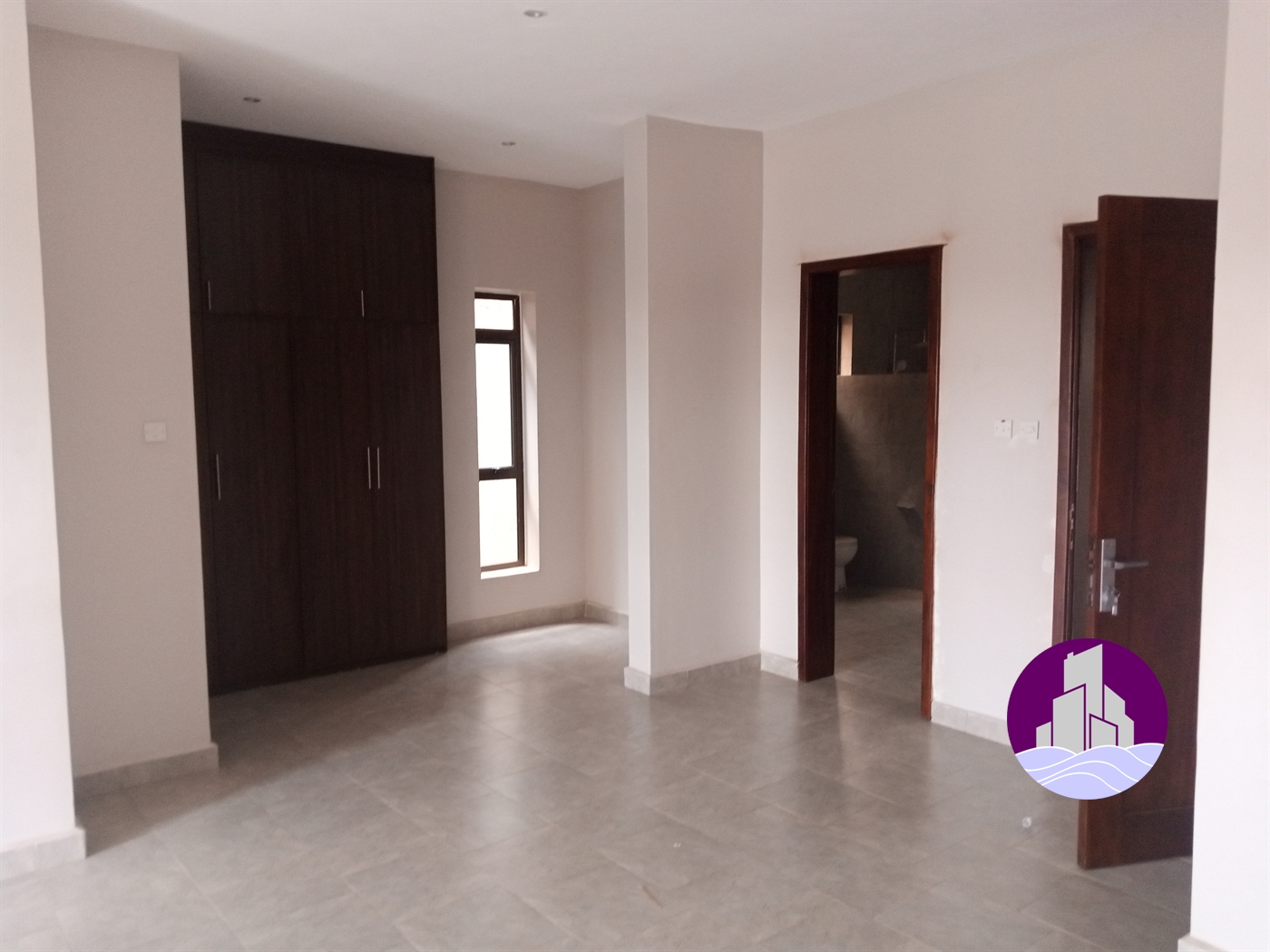 Town House for rent in Kisaasi Kampala