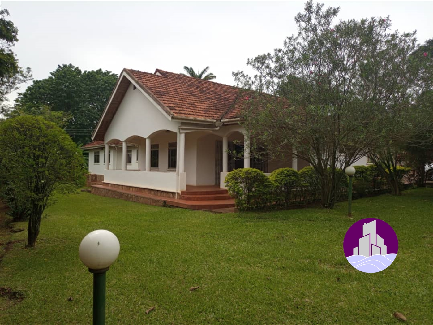 Bungalow for rent in Kololo Kampala