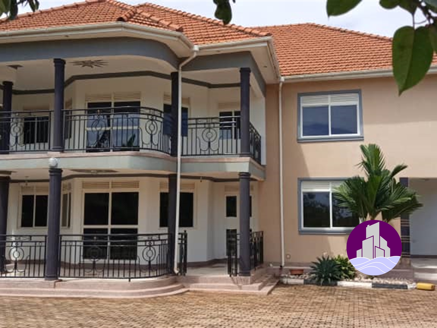 Mansion for rent in Bwebajja Wakiso