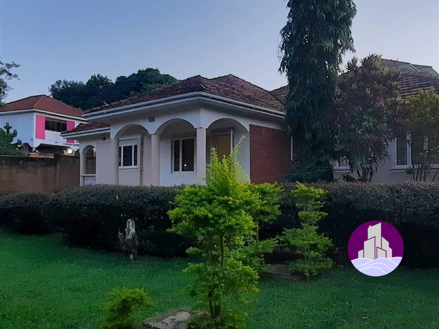 Bungalow for rent in Kiwaatule Kampala