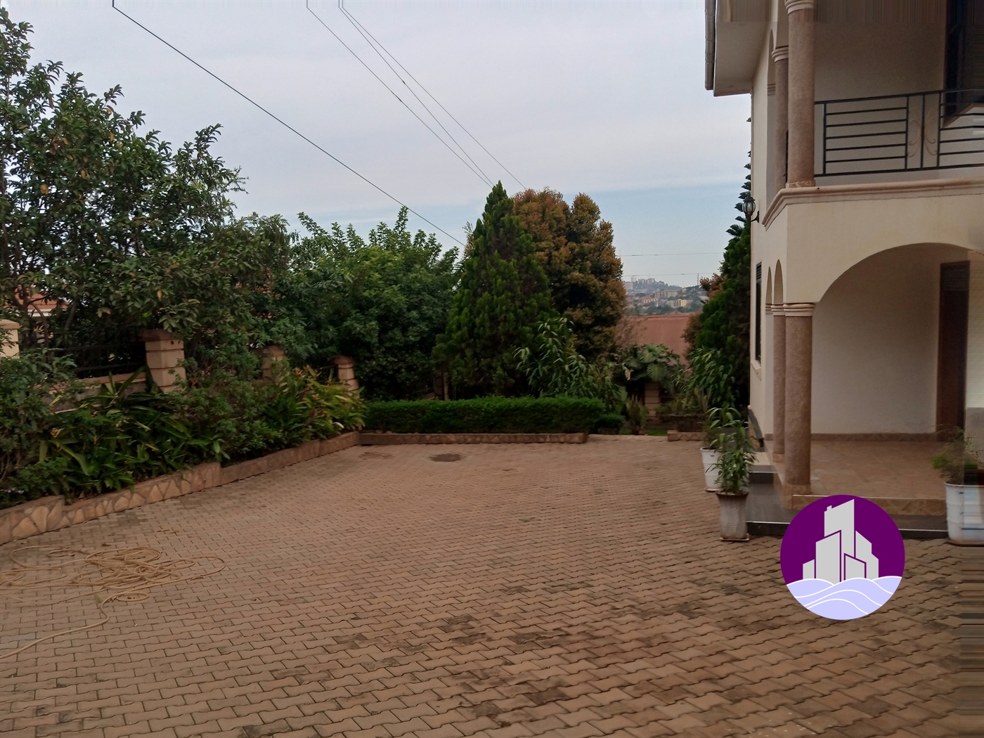 Mansion for rent in Kyanja Kampala