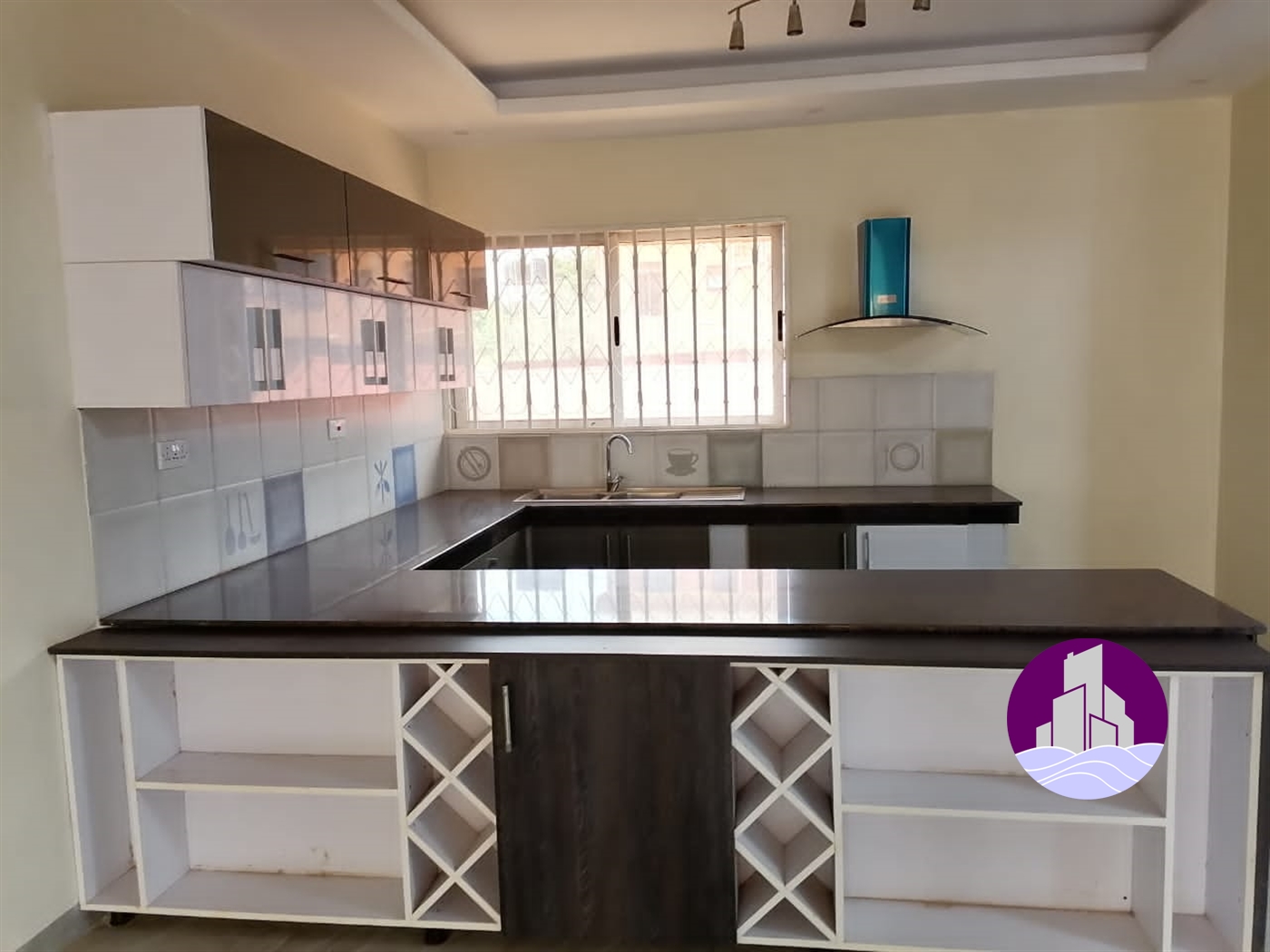 Apartment for sale in Bugoloobi Kampala