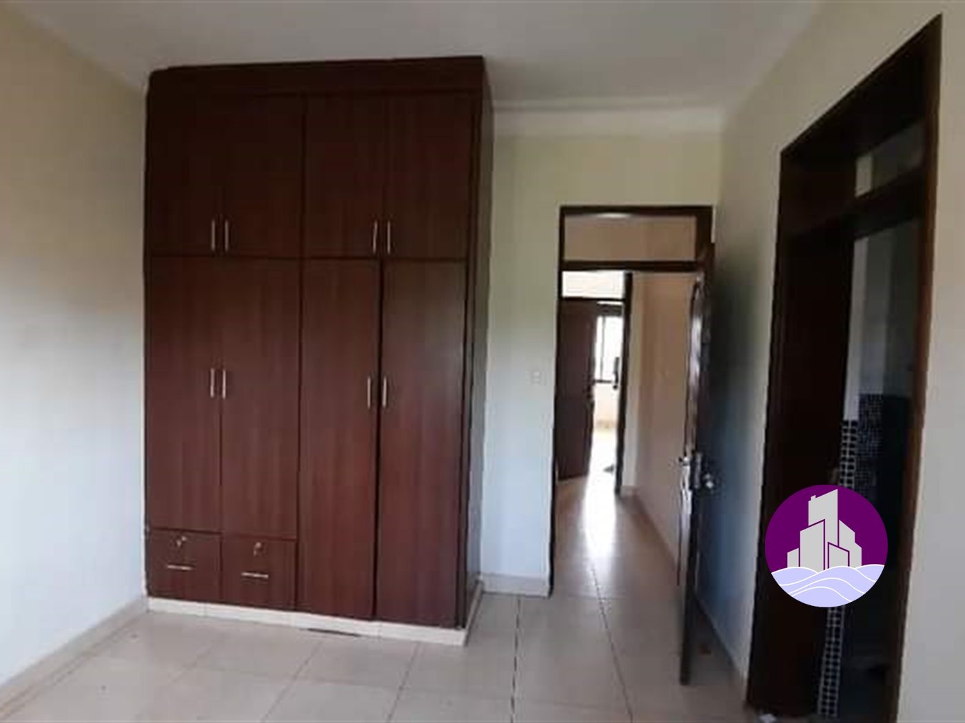 Duplex for rent in Bukoto Kampala