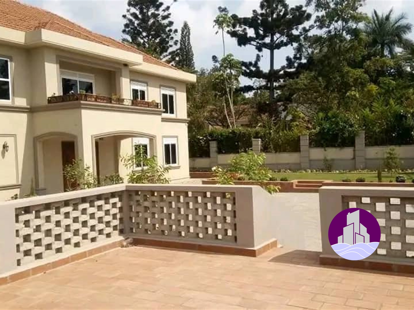 Mansion for rent in Luzira Kampala