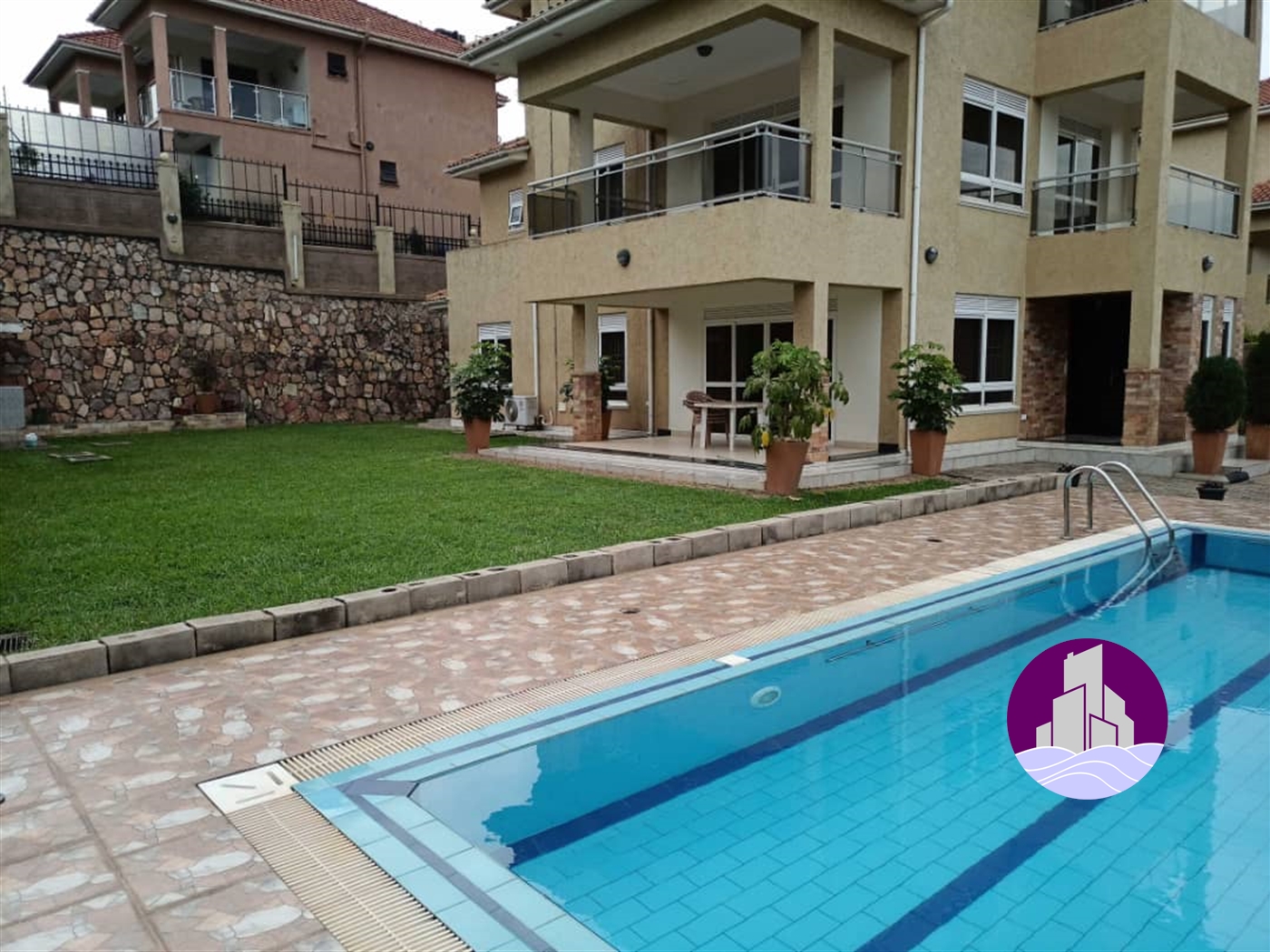 Mansion for rent in Munyonyo Kampala