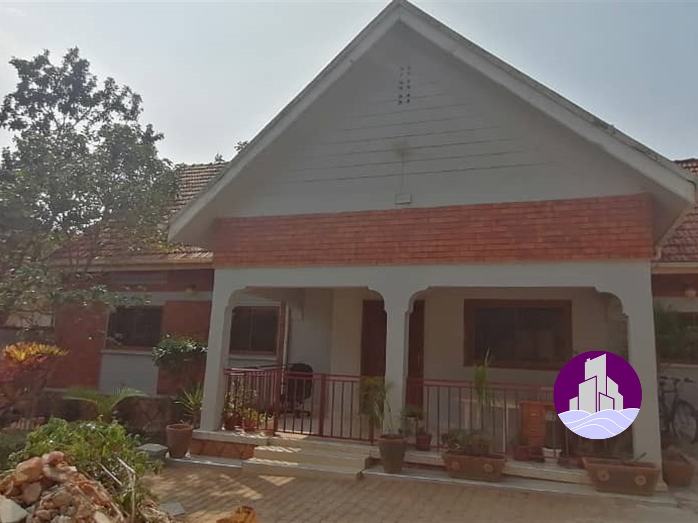 Bungalow for rent in Naguru Kampala