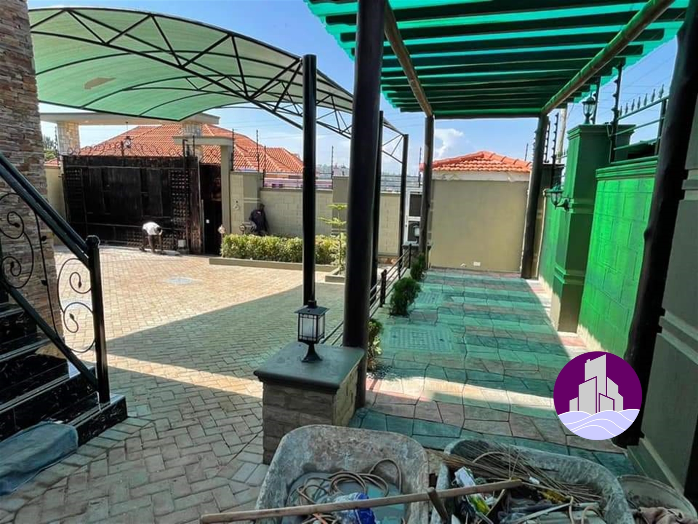 Mansion for sale in Bwebajja Wakiso