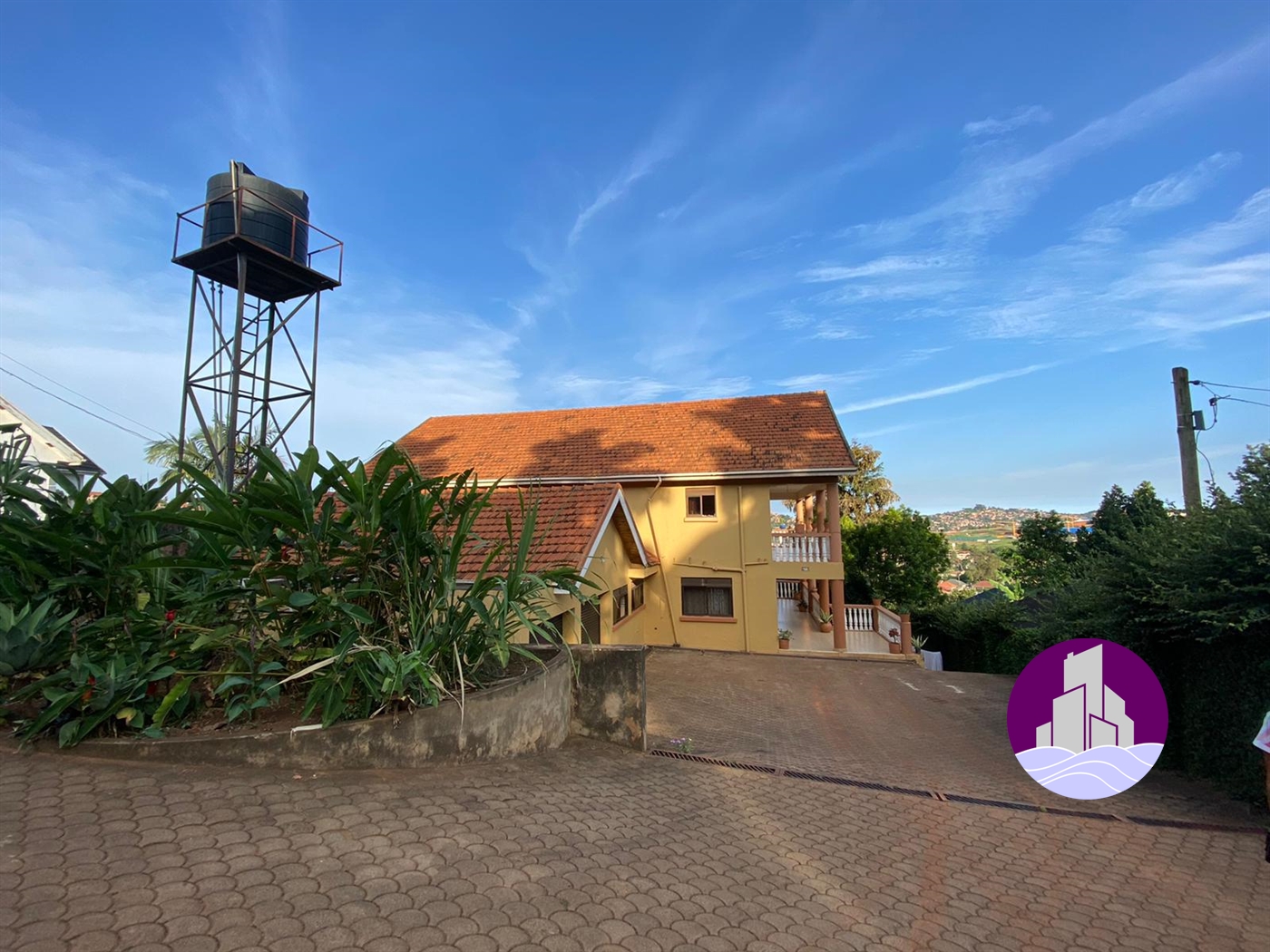 Mansion for sale in Zana Kampala
