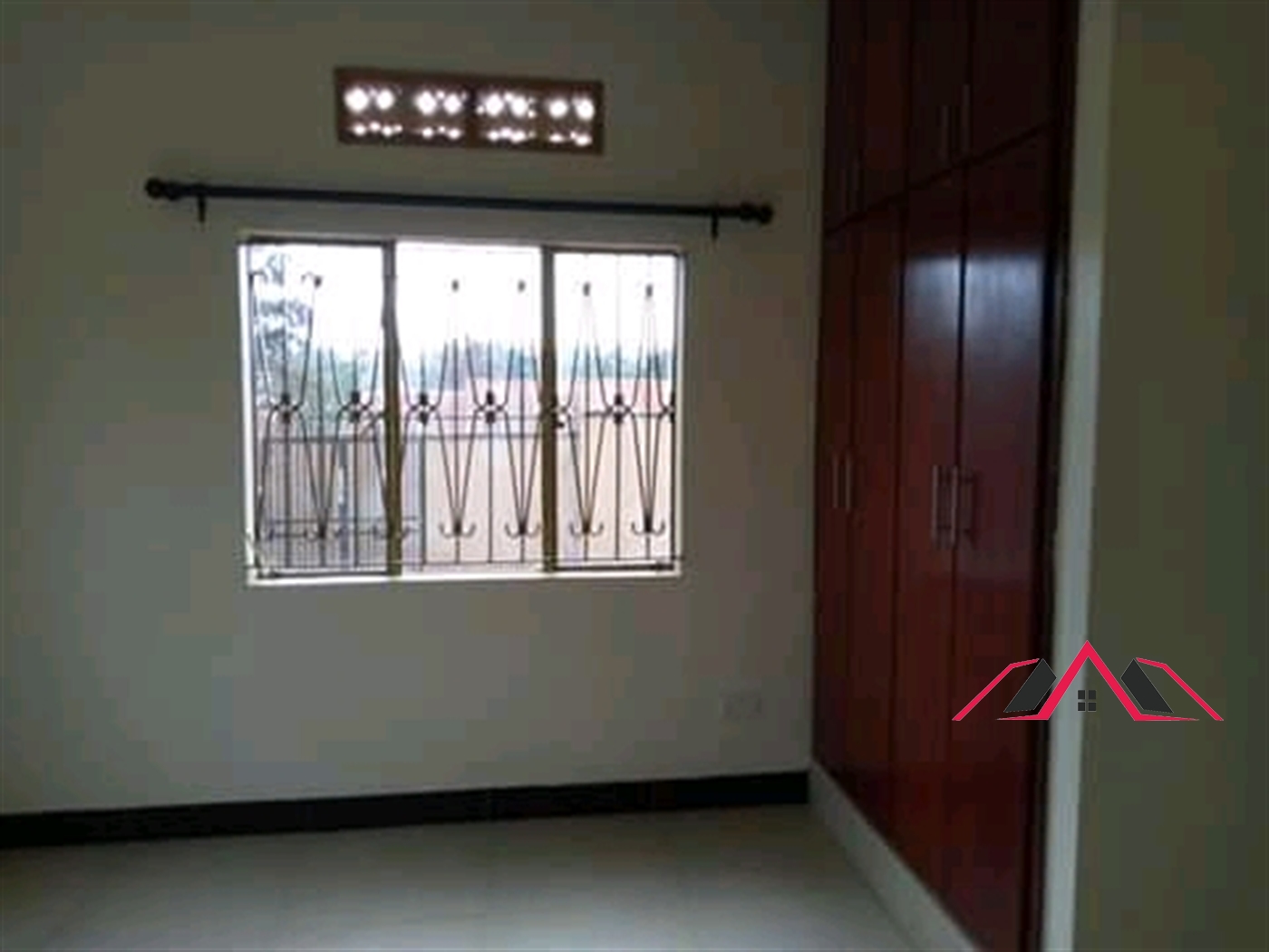 Semi Detached for rent in Kisaasi Kampala